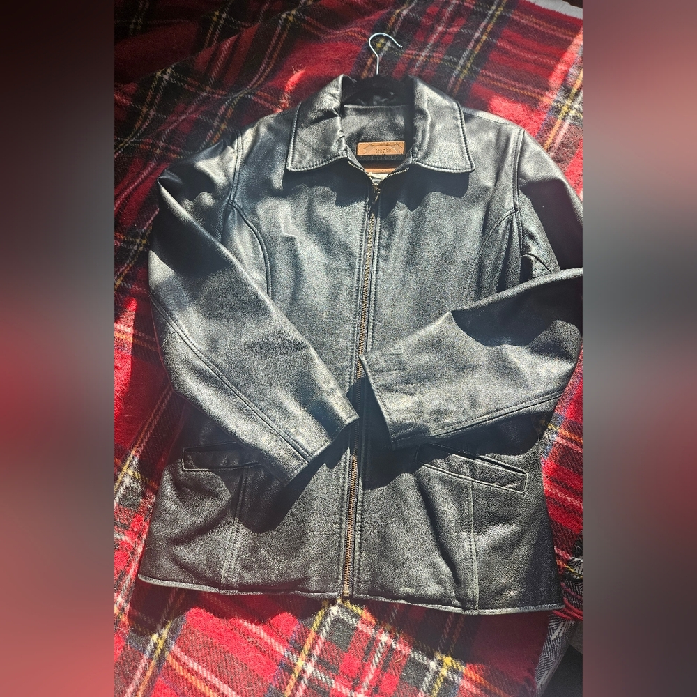 Vintage The Olde Hide House Black Leather Jacket. 20 Ptp
